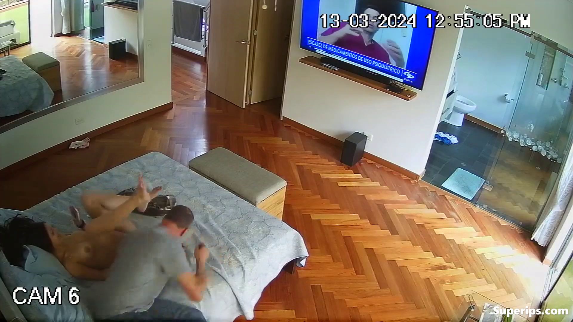 IPCAM – Latina girl masturbates in front of her stepdad