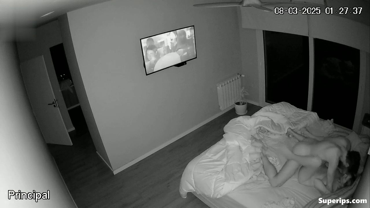 IPCAM – Italian married couple has sex at night