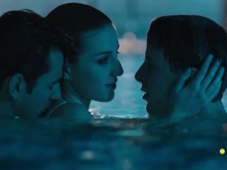 Nudeceleb- Maria Valverde – Hermanos-s01e01 (2014) HD 720p