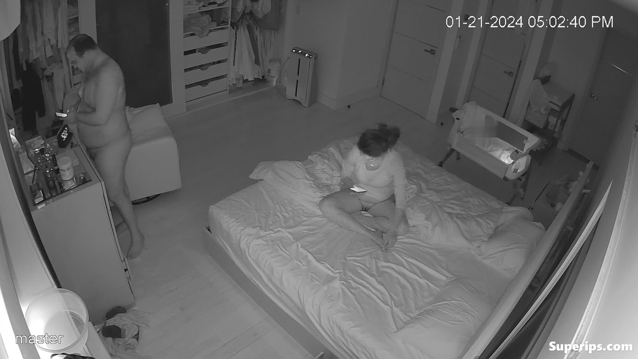 IPCAM – European mom gets fucked after breastfeeding