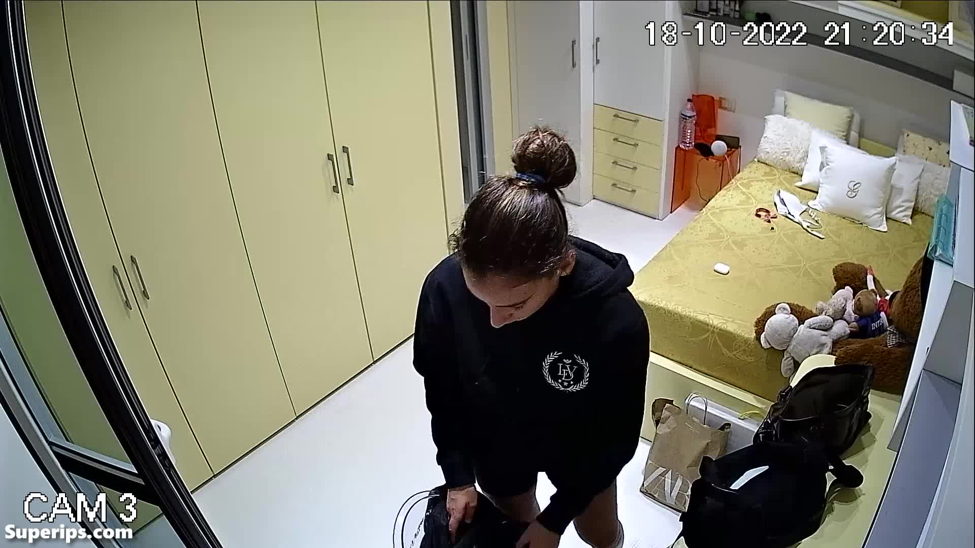 IPCAM – German brunette college girl changes her clothes
