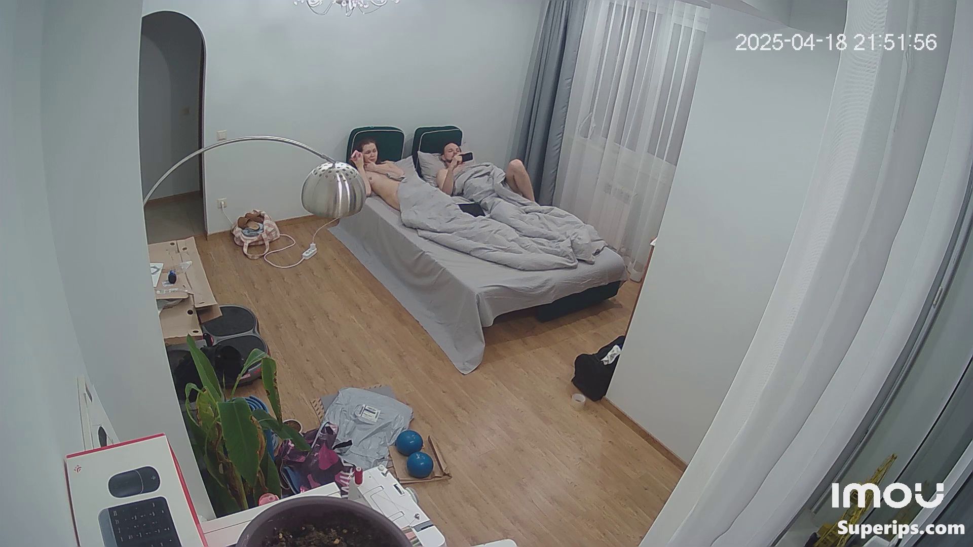 IPCAM – Ukrainian couple naked in their bedroom