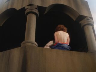 Nudeceleb- Gracie Gilbert – Underbelly s06e05 (2013) HD 1080p