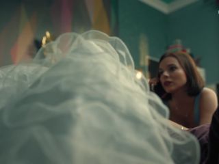 Nudeceleb- Anna Glaube – Razvod s01e13e16 (2022) HD 1080p