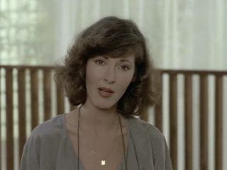 Nudeceleb- Mia Nygren Marilyn Jess Sonja Martin Sophie Berger Dominique Saint Claire Brinke Stevens Sylvia Kristel Aline Mess Deborah Power  – Emmanuelle IV (1984) HD 1080p