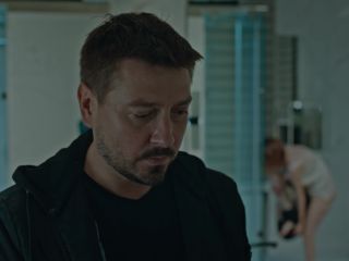 Nudeceleb- Viktoriya Korlyakova – Chyornoe solntse s01e08 (2024) HD 1080p