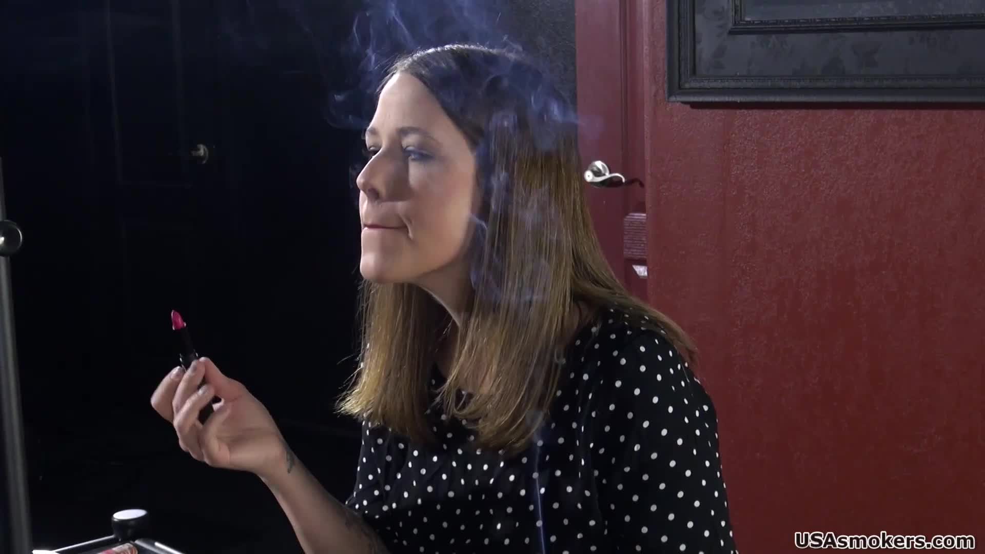 Ava Grey Skilled Saratoga Smoking
