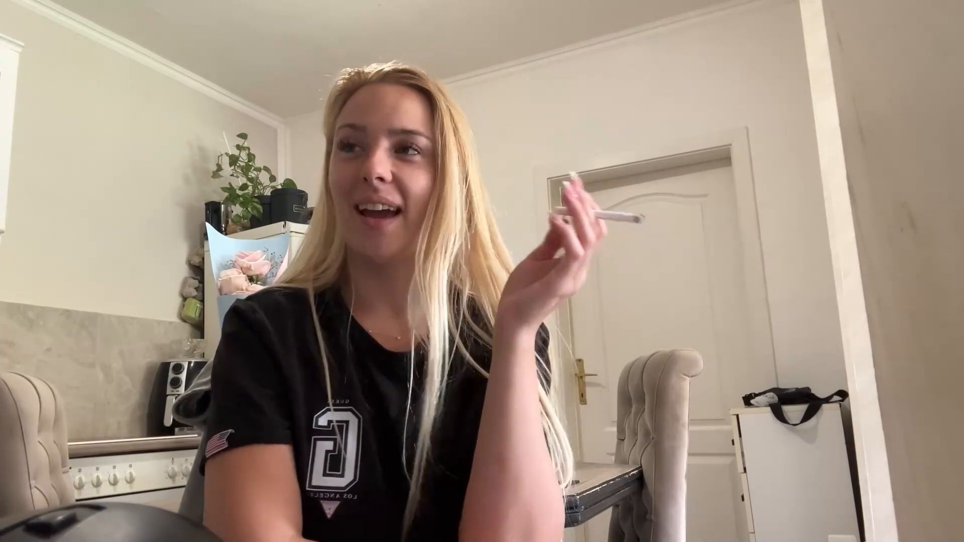 Honest chitchat while im smoking Nastya