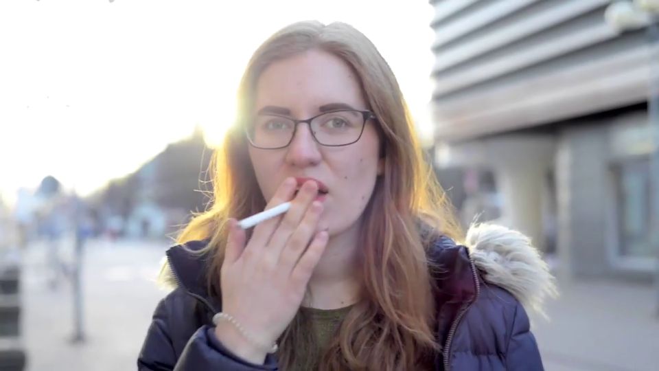 Barbara Smoking Model House #964