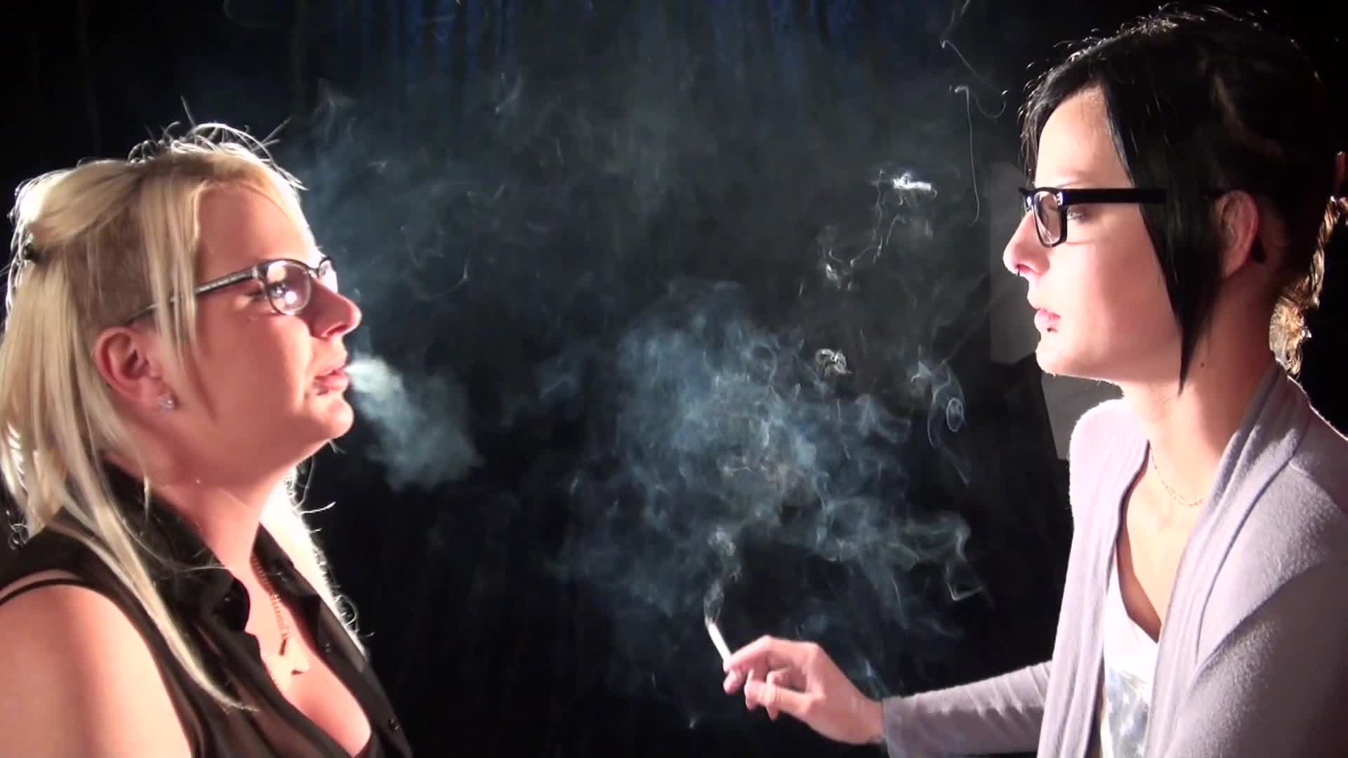 Glam clip #1323 SmokingClips