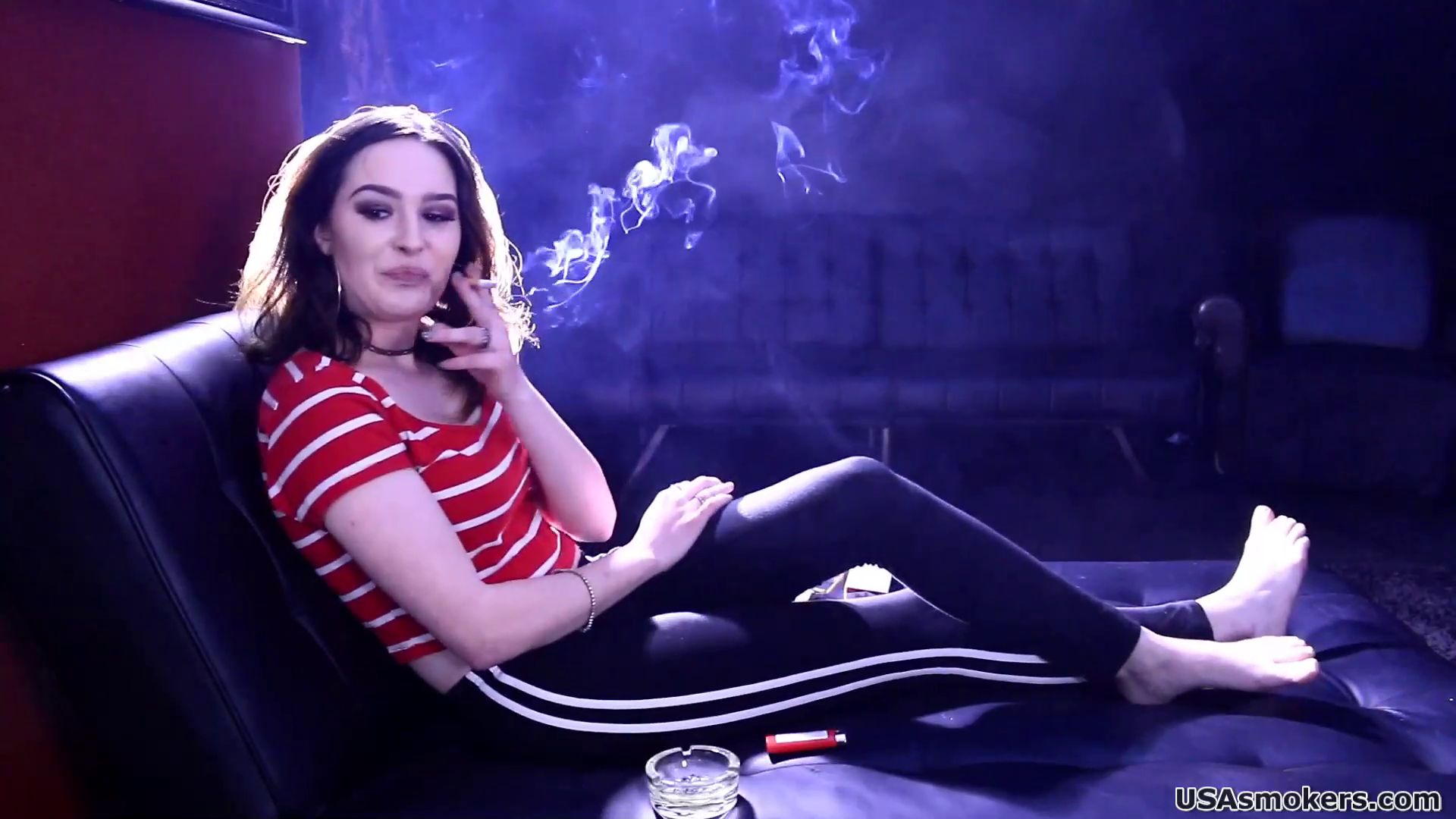 Bree Sexy Smoking Babysitter USASmokers