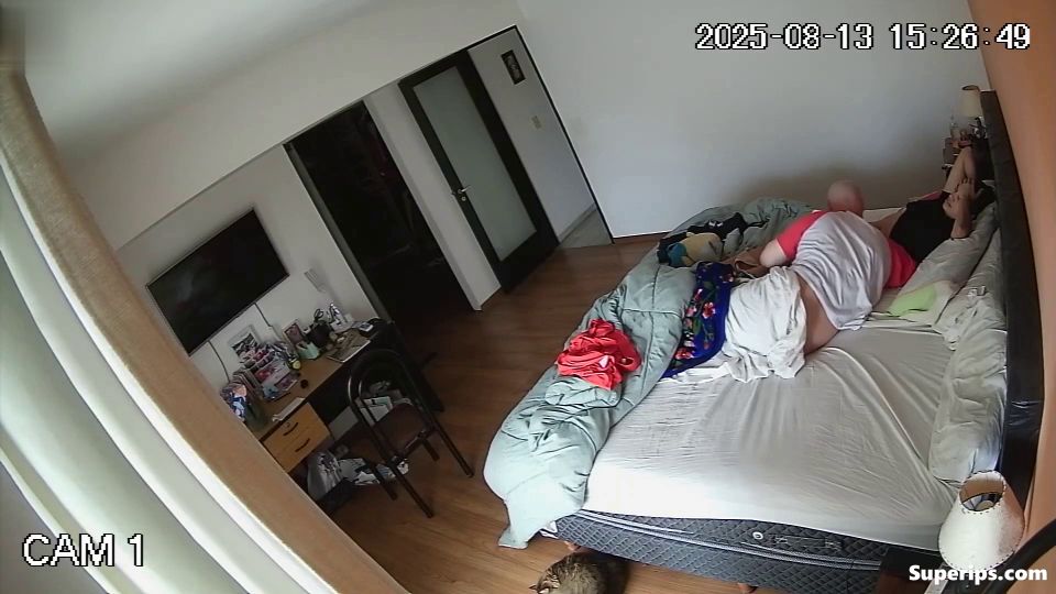 IPCAM – Italian brunette wife rides her husband