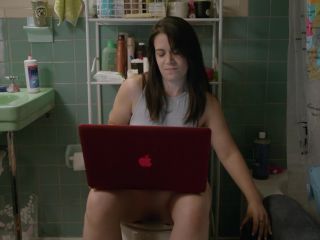 Nudeceleb- Ilana Glazer, Abbi Jacobson – Broad City s03e07 (2016) HD 1080p