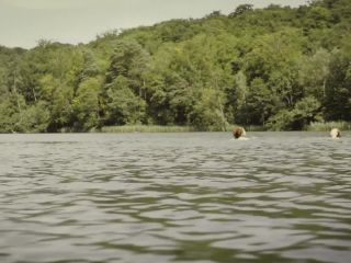 Nudeceleb- Linn Reusse Zarina Zoller – In pochenden Zellen (2016) HD 1080p