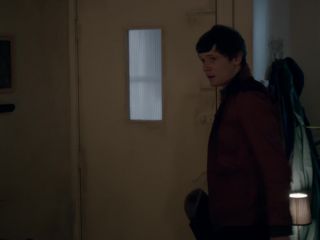 Nudeceleb- Esther Smith – Skins s07e05 (2013) HD 1080p