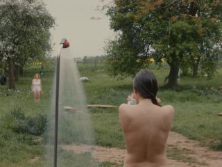 Nudeceleb- Elisa PlUss Henriette Confurius Judith van der Werff – Ich Ich Ich (2021) HD 1080p