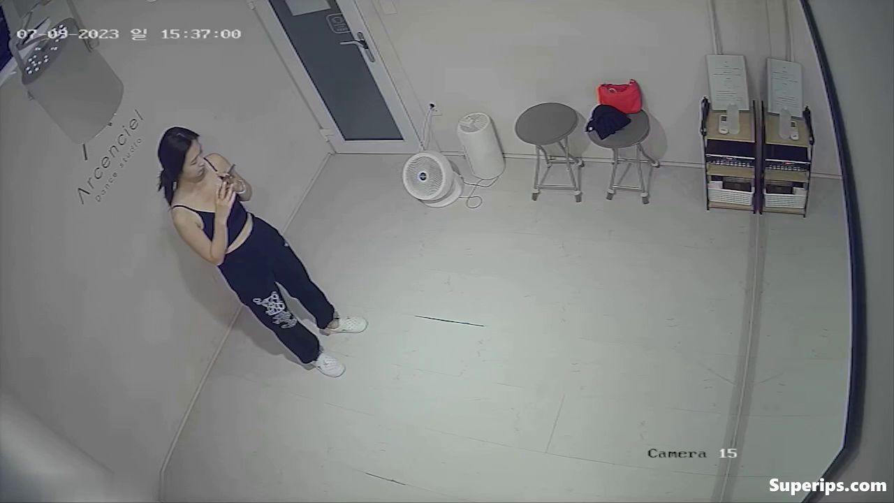 IPCAM – Korean k-pop girls dance sensually