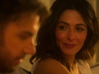 Nudeceleb- Sarah Shahi – SexLife s01e08 (2021) HD 1080p