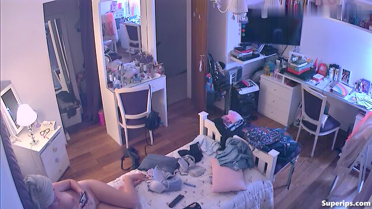 IPCAM – Naked redhead girl watching porn