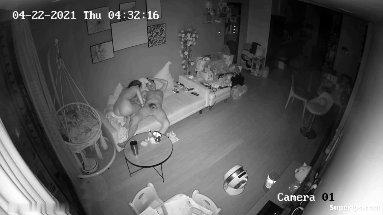 IPCAM – Rich Korean couple fucks on their couch