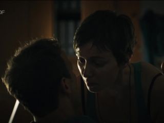 Nudeceleb- Inga Birkenfeld, Julia Koschitz – Am Ruder (2017) HD 720p