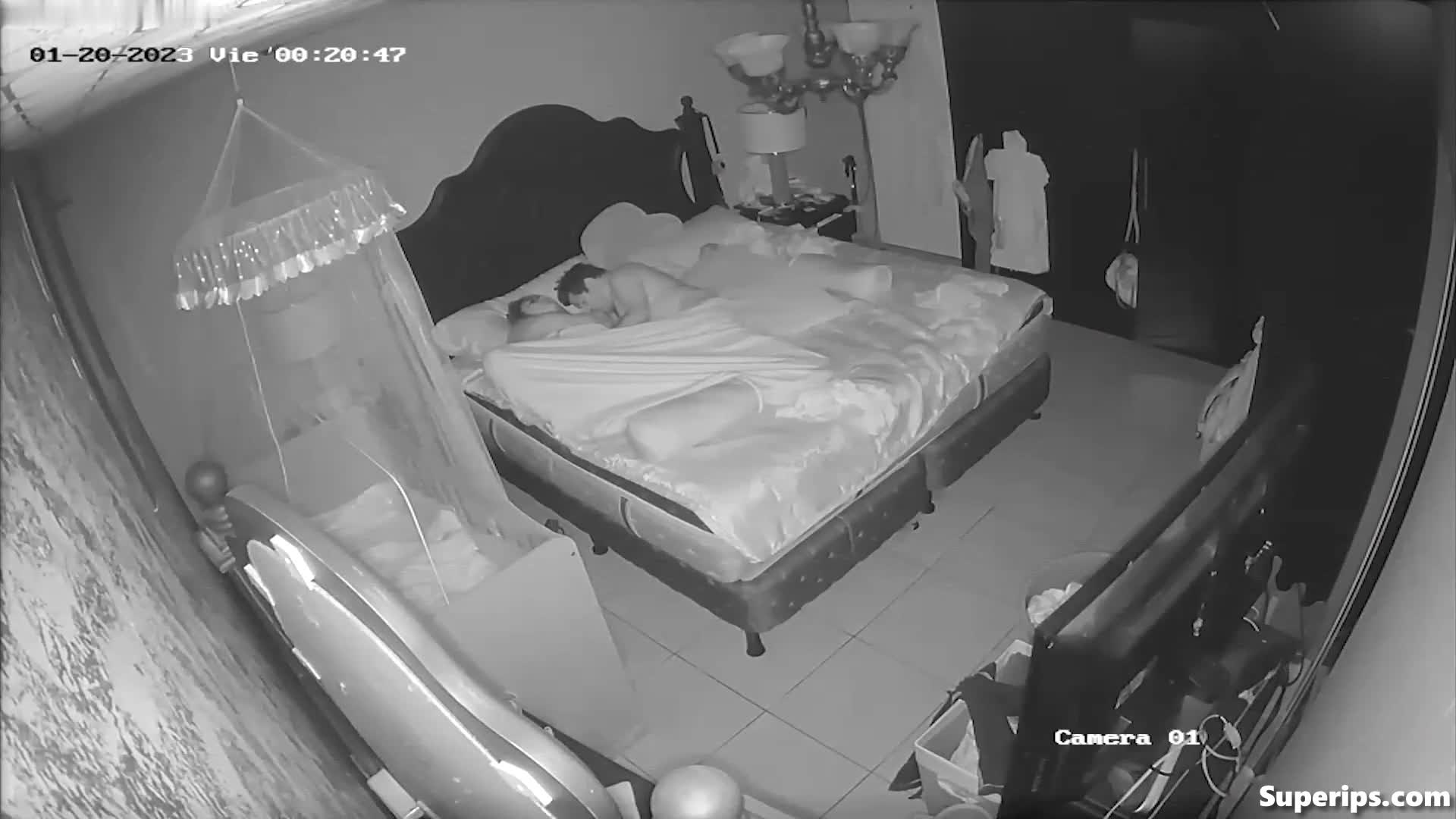 IPCAM – Chubby Spanish parents fuck in their bedroom