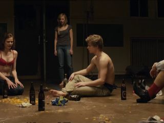 Nudeceleb- Annina Euling Llewellyn Reichman – FUnfsechstel (2012) HD 1080p