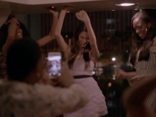 Nudeceleb- Taylor Rhodenbaugh Ella Thomas etc-Ballers s01e03 (2015) HDTV 1080p