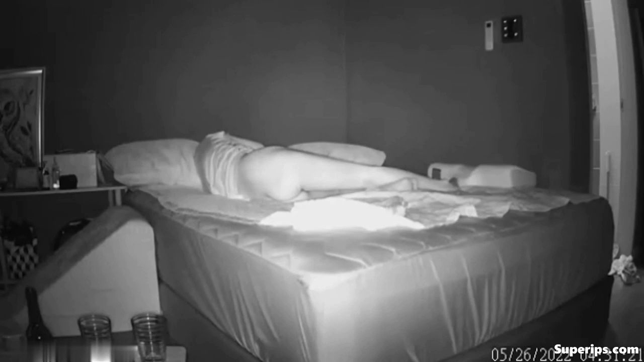 IPCAM – Cute Korean mom naked at home