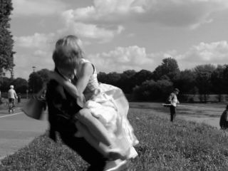 Nudeceleb- Marianna Zydek, Julia Lewenfisz – Figurant (Strawman) (2023) HD 1080p