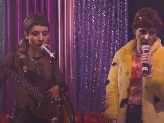 Nudeceleb- Rocio Saiz Zaida Carmona Aroa Elvira – La amiga de mi amiga (2022) HD 1080p