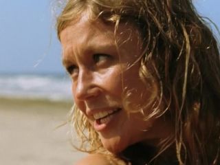 Nudeceleb- Sophie Hilbrand – Zomerhitte (2008) HD 720p