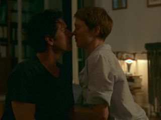 Nudeceleb- Lea Seydoux – One Fine Morning (Un beau matin) (2022) HD 1080p