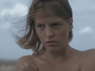 Nudeceleb- Kamila Kobic – Inka (2015) HD 1080p