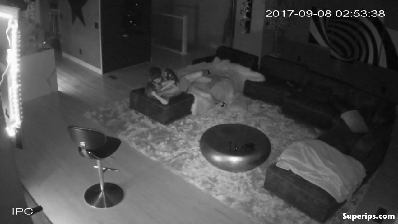 IPCAM – Young American girl gets penetrated