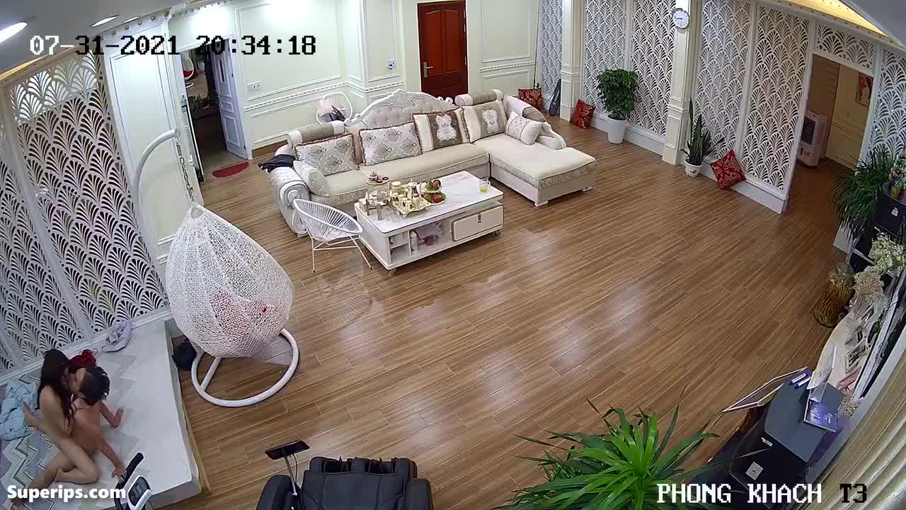 IPCAM – Rich Asian couple fucks brutally in their bed