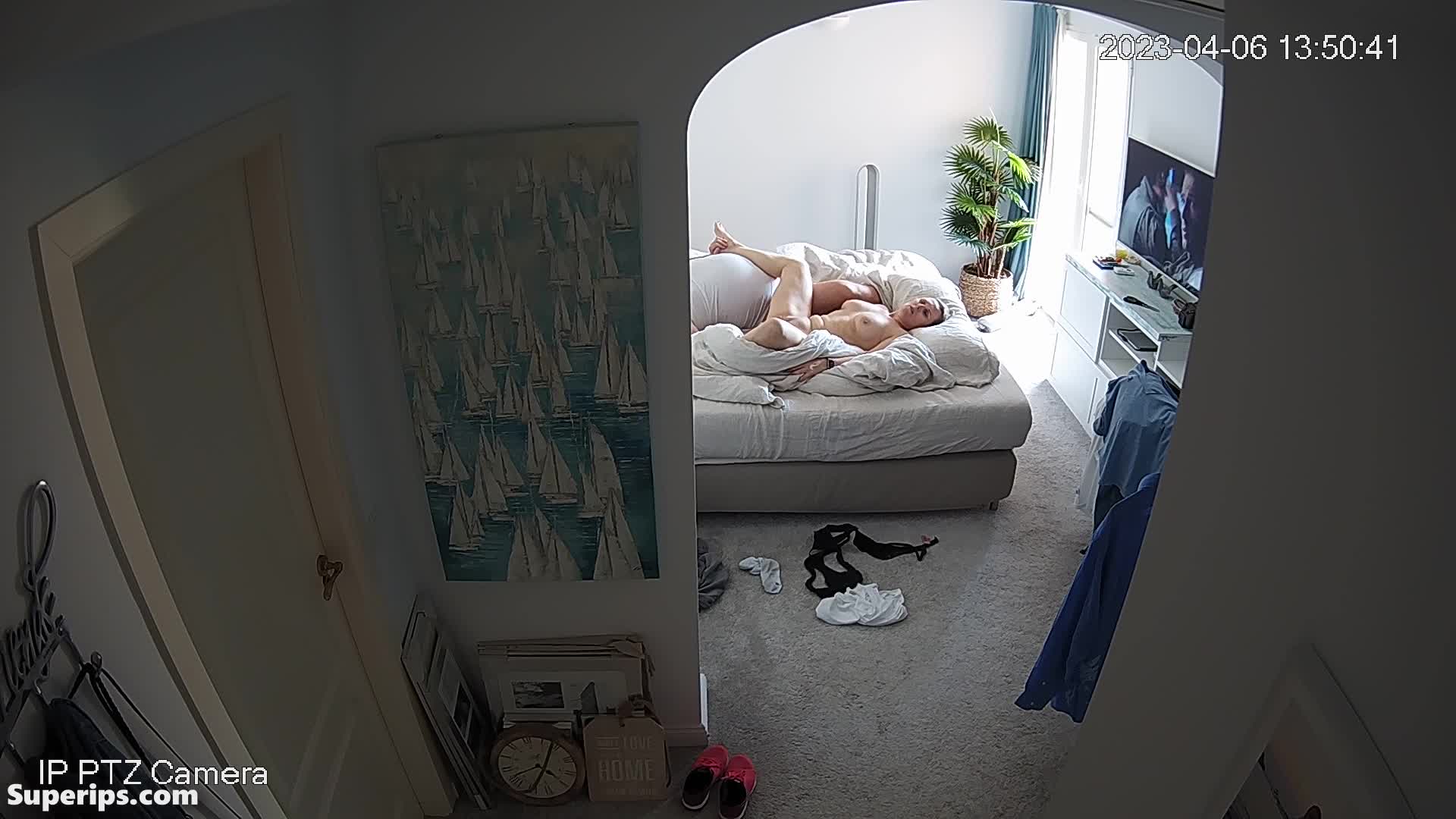 IPCAM – Mature American mom gets oral sex