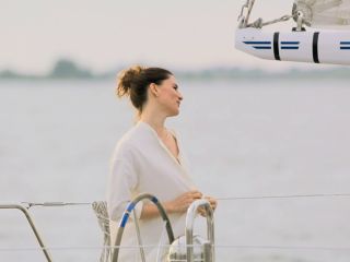 Nudeceleb- Christina Hecke – Leben uber Kreuz (2021) HD 1080p