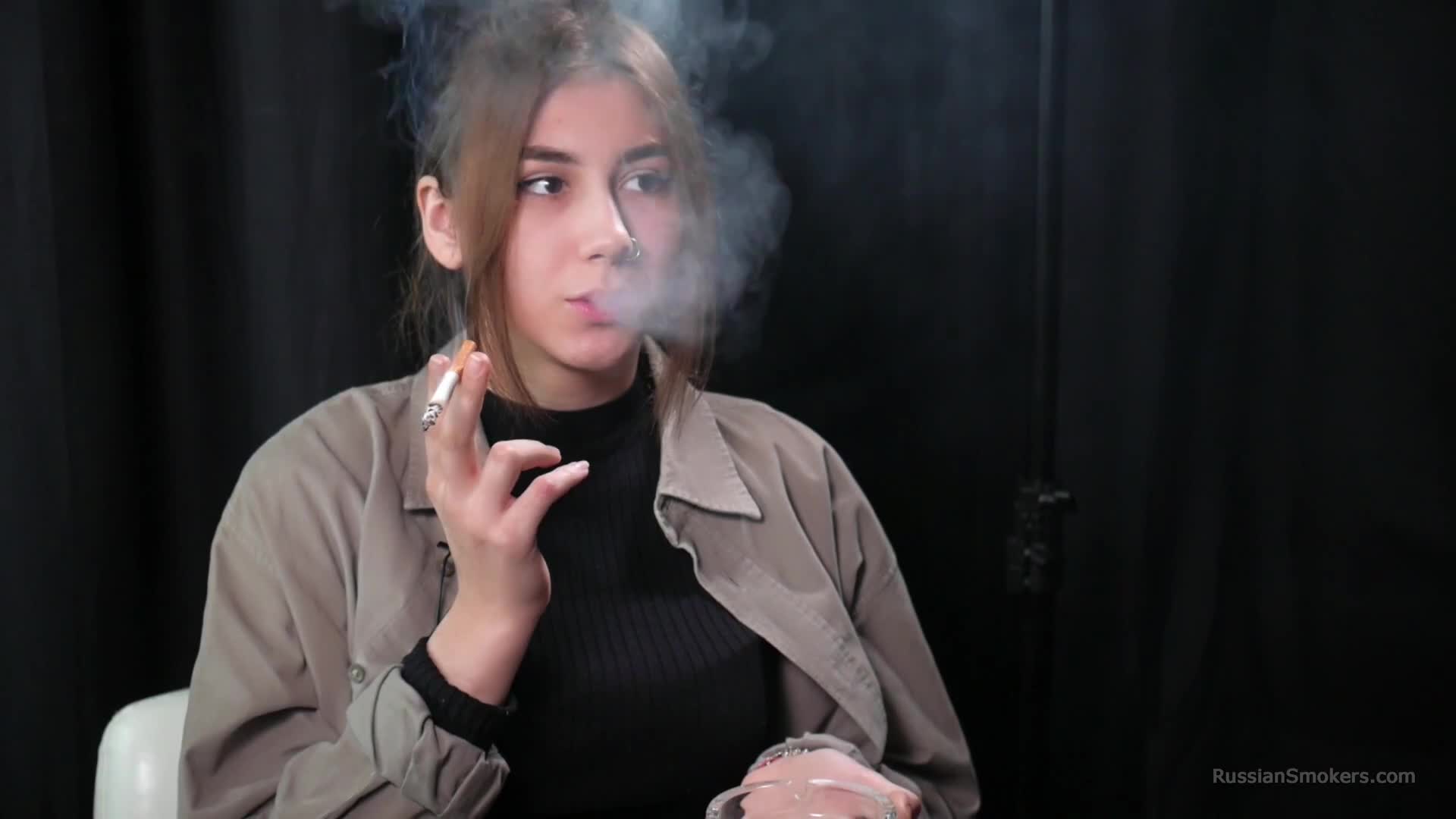 19 years old Alina is smoking cork Marlboro Red RussianSmokers