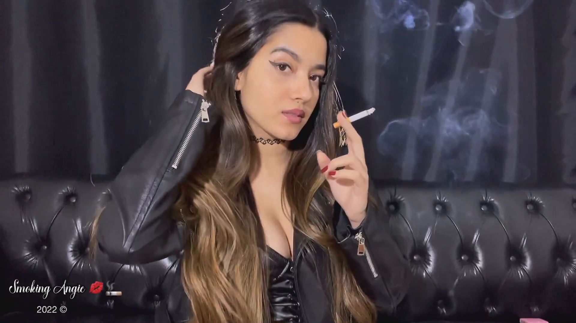 SEVEN pumps in a Marlboro red plus heart racing Smoking Angie
