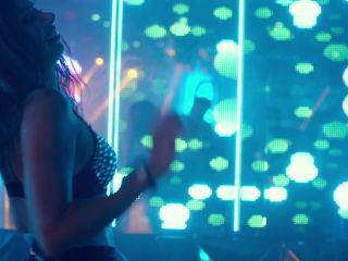 Nudeceleb- Svetlana Khodchenkova, Yana Koshkina, Ekaterina Vilkova, Valentina Mazunina, Olga Kuzmina – Odnoklassnitsy (2016) HD 1080p