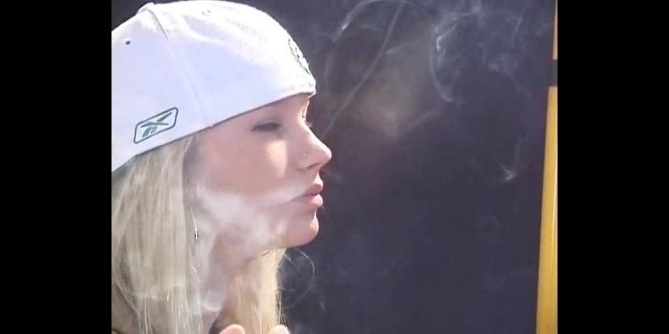 Glam Clip #033 SmokingClips