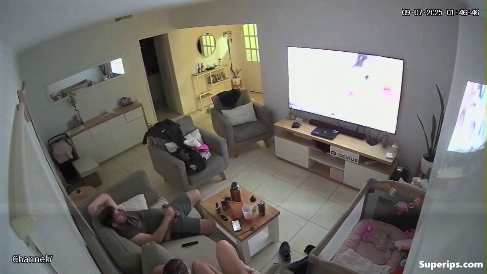 IPCAM – Mature Italian couple fucks watching wild porn
