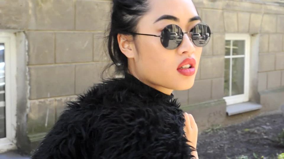 Van Anh #1 ModelsUpClose