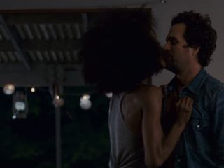 Nudeceleb- Julianne Moore, Yaya DaCosta-The Kids Are All Right (2010) HD 1080p