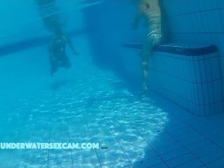 Underwatersexcam.com- She is alone and nude