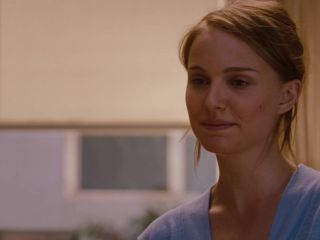 Nudeceleb- Natalie Portman, Lake Bell, Abby Elliott, Vedette Lim, Kherington Payne, Ophelia Lovibond – No Strings Attached (2011) HD 1080p