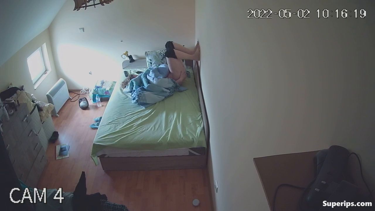 IPCAM – German girl masturbates from boredom