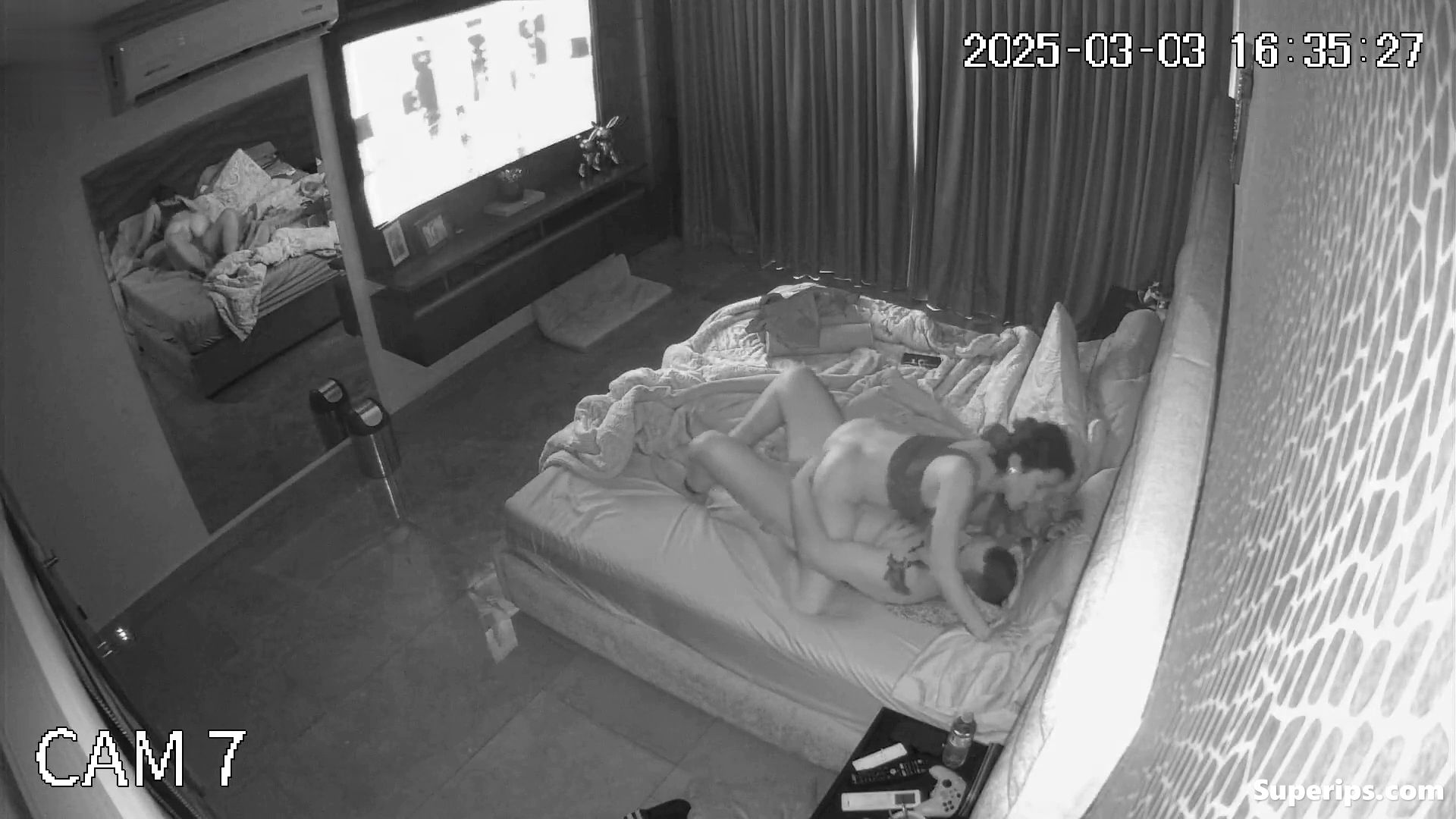 IPCAM – Big-assed MILF wife rides hard