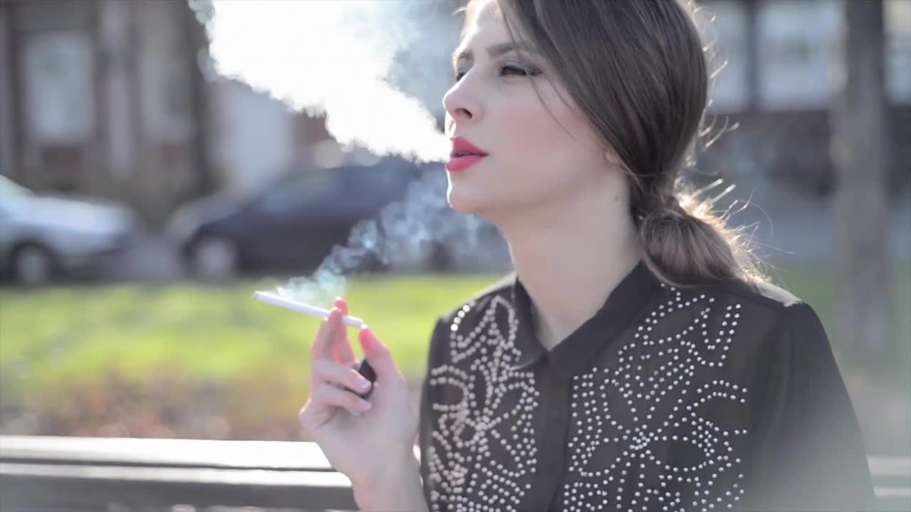 Smoking Model House #775 Nevena